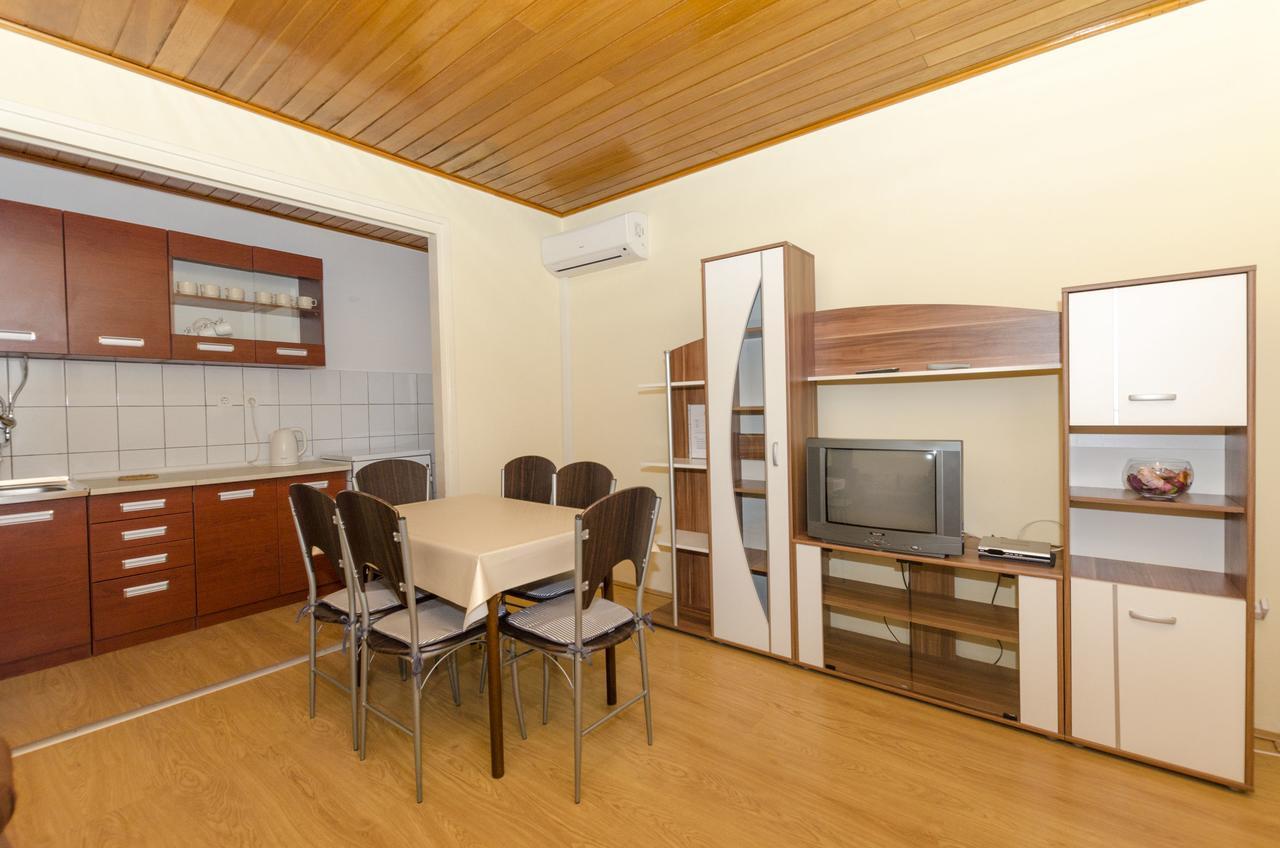 Apartments Katica Primosten Exterior photo