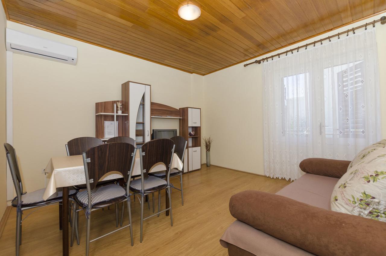 Apartments Katica Primosten Exterior photo