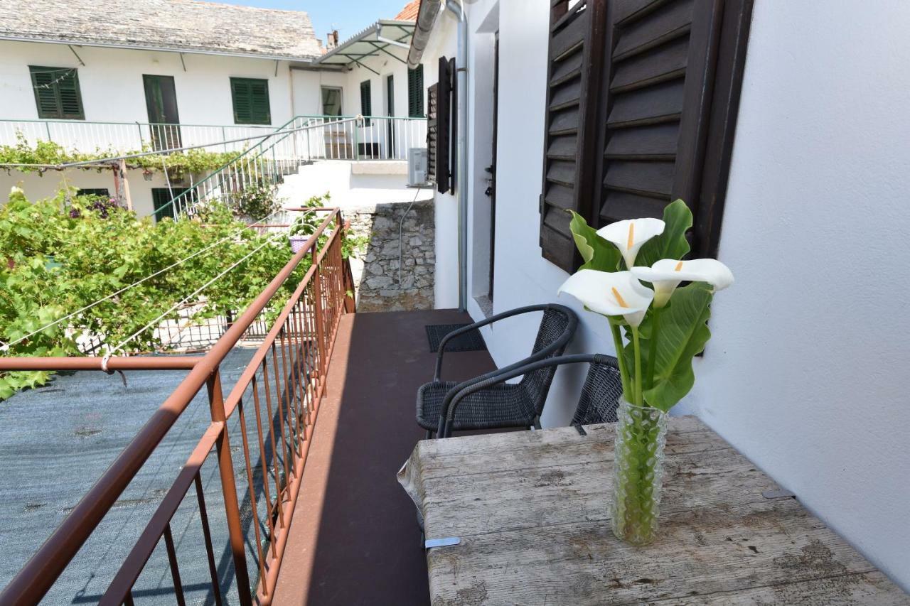 Apartments Katica Primosten Exterior photo